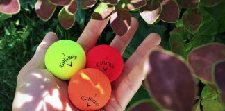 Barevné míčky na golf různé barvy